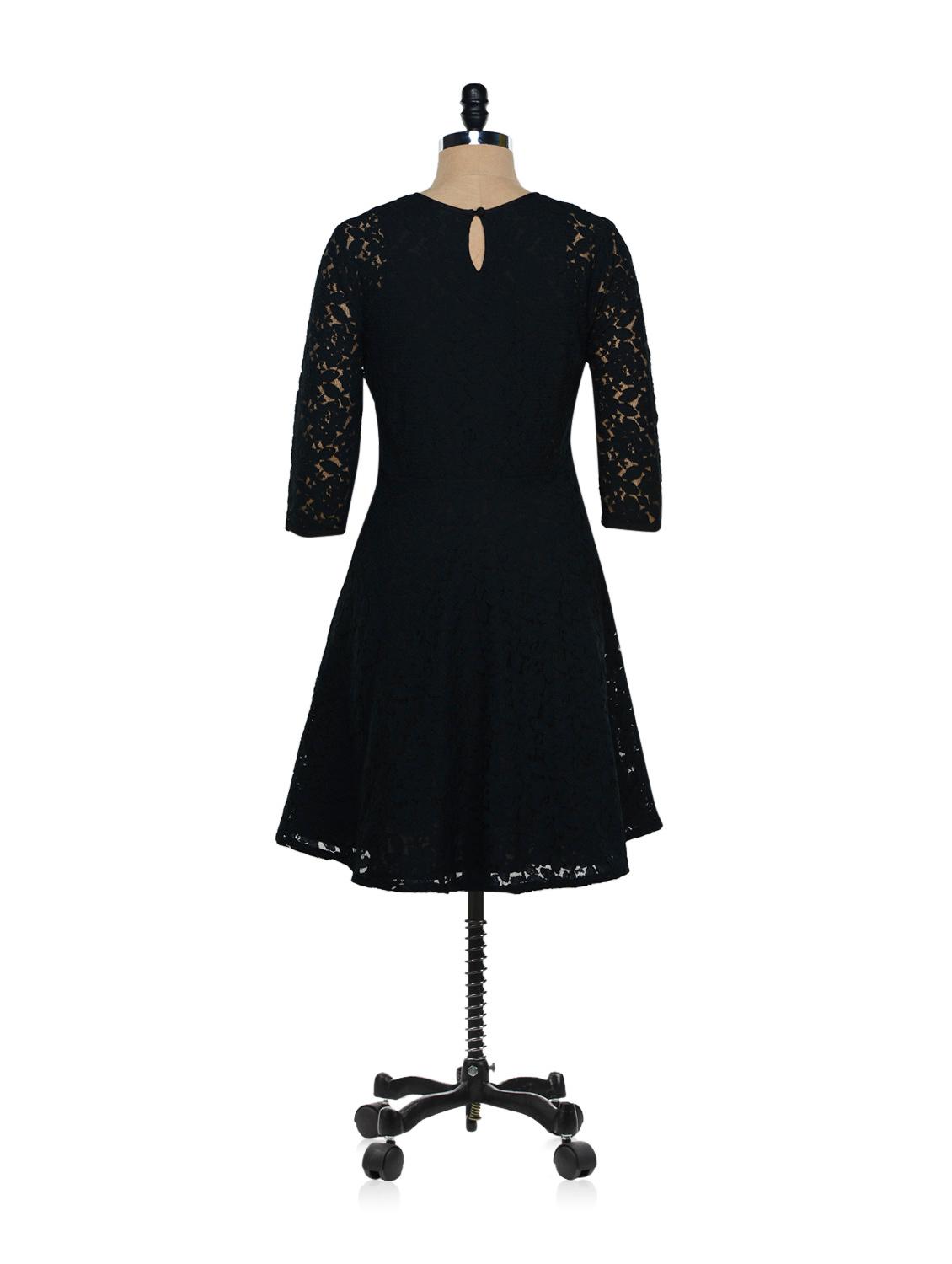 lacy black dress - 900863 - Zoom Image - 3