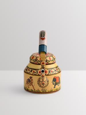beige aluminium painted kettle - 9559712 - Standard Image - 4