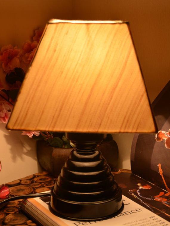 black and cream table lamp - 9618579 - Zoom Image - 3