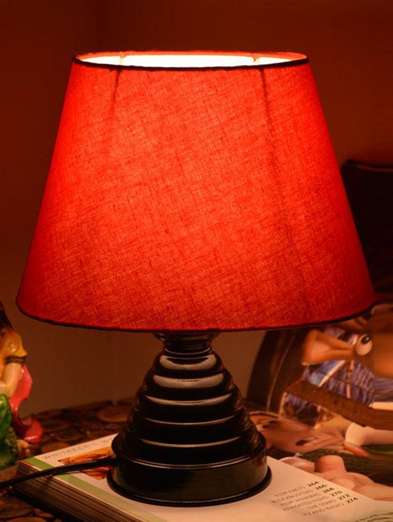 black and red table lamp - 9618581 - Zoom Image - 3