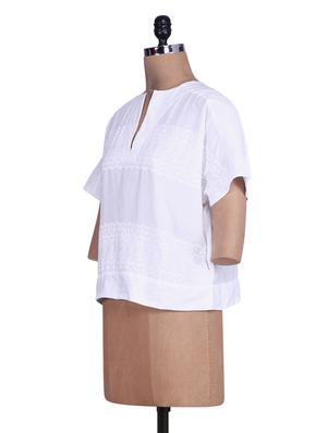 white cotton top - 9654795 - Standard Image - 2