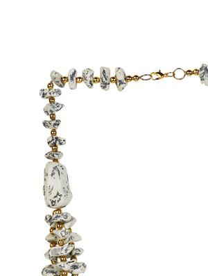 textured white acrylic stone with golden beads necklace - 977169 - Standard Image - 3