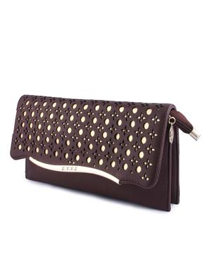 brown leatherette clutch - 9805792 - Standard Image - 5