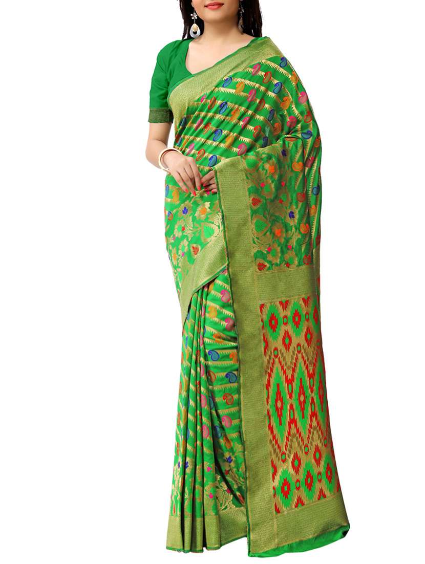 green paithani saree with blouse