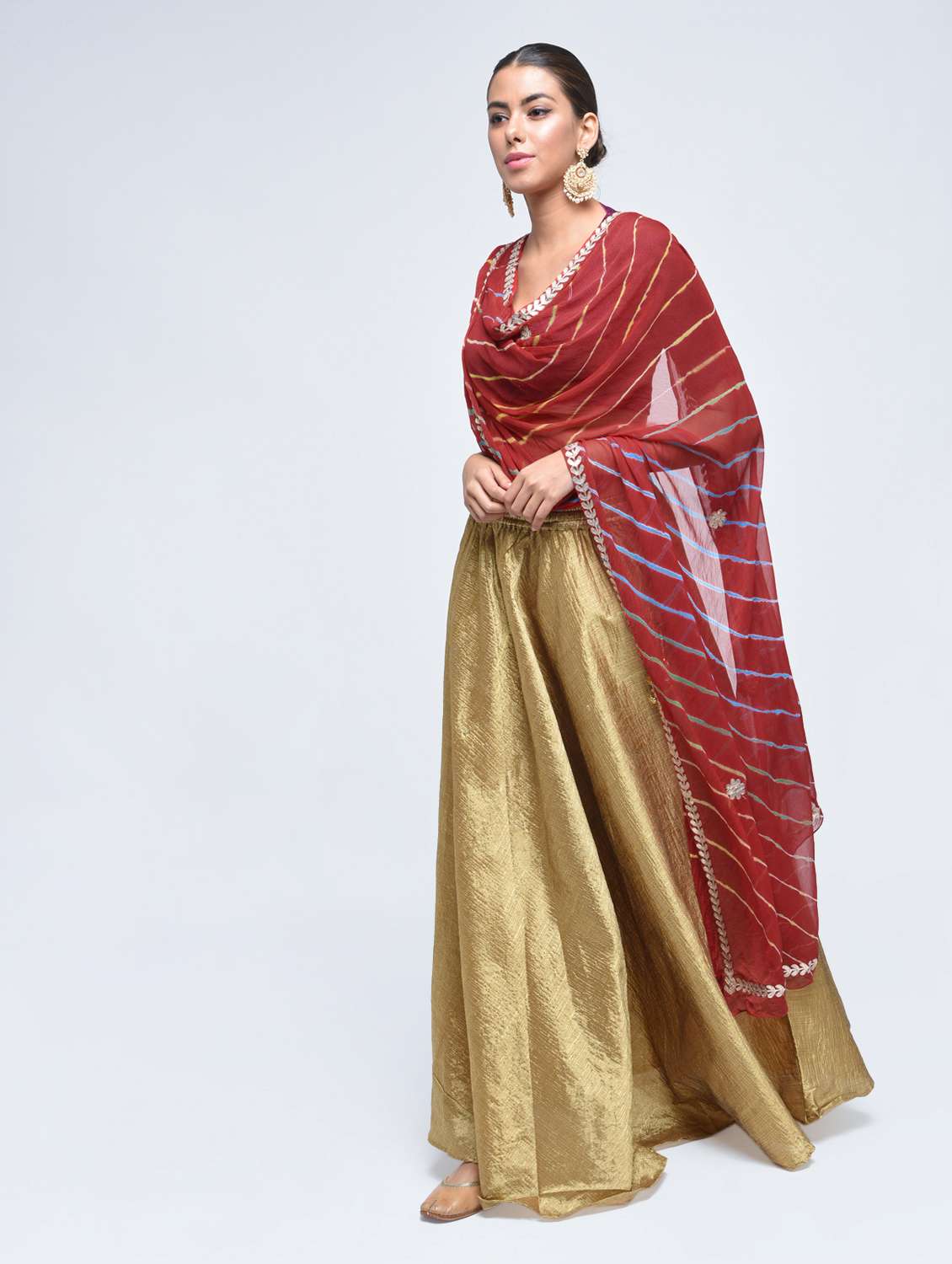 bandhani dupatta with plain dress