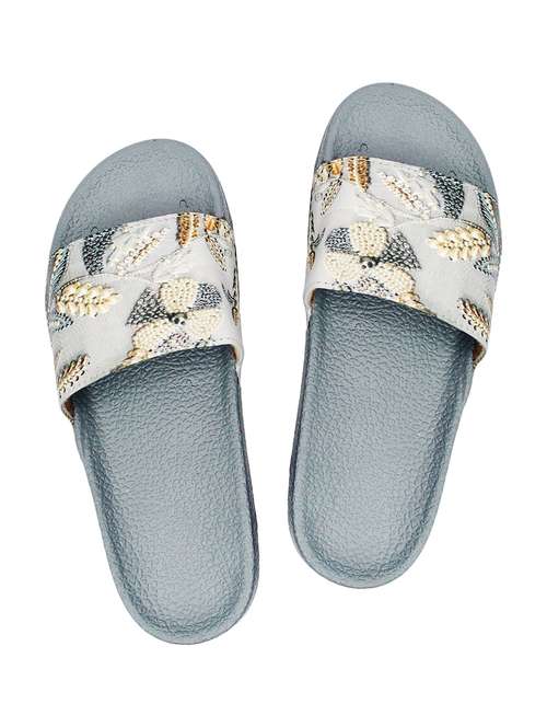 branded slippers for girls