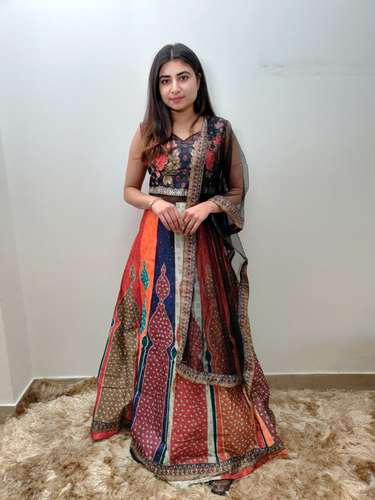 limeroad ethnic gowns