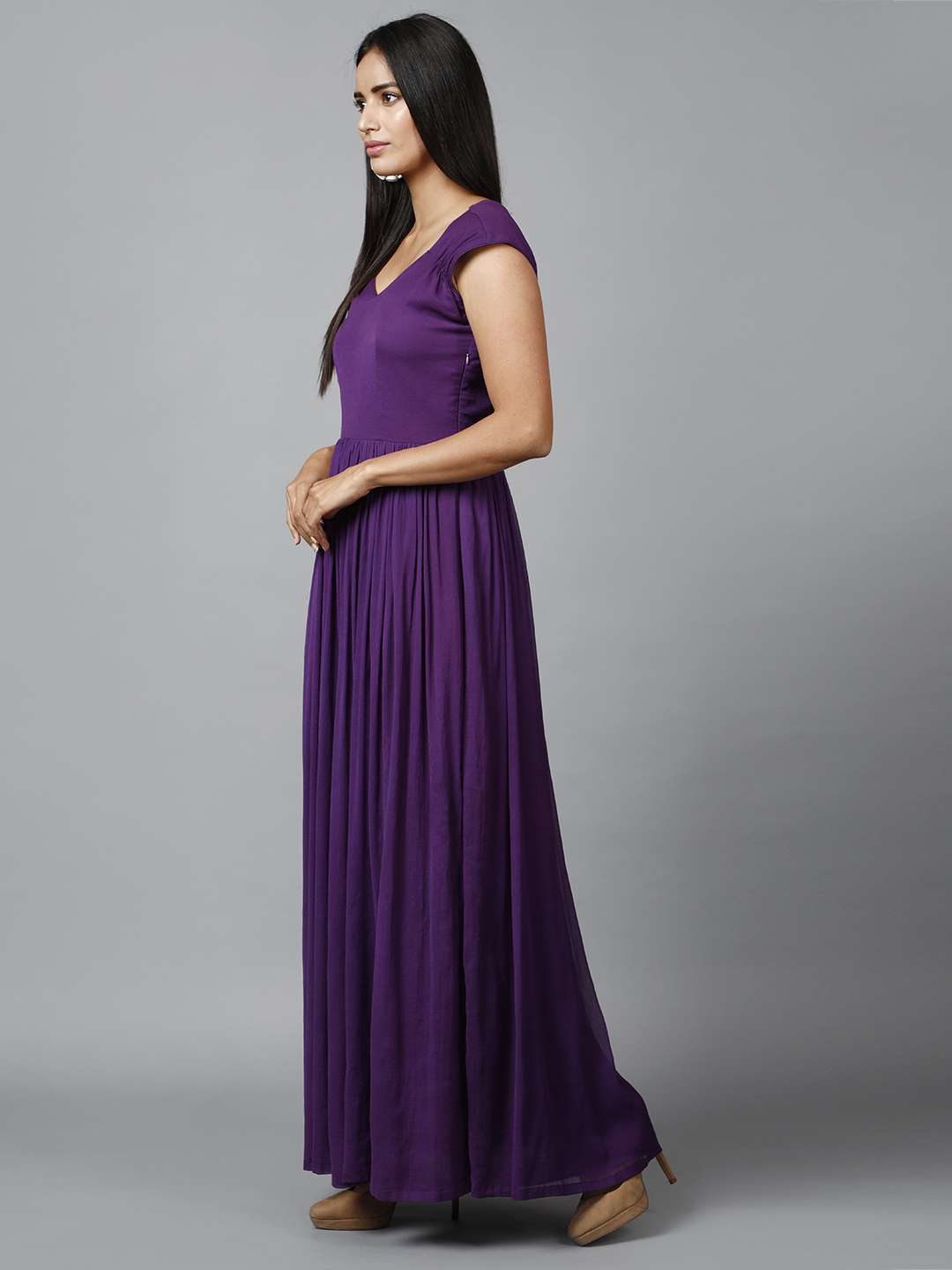 gown color violet