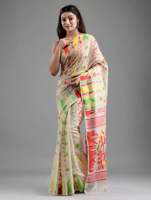 saree par sweater