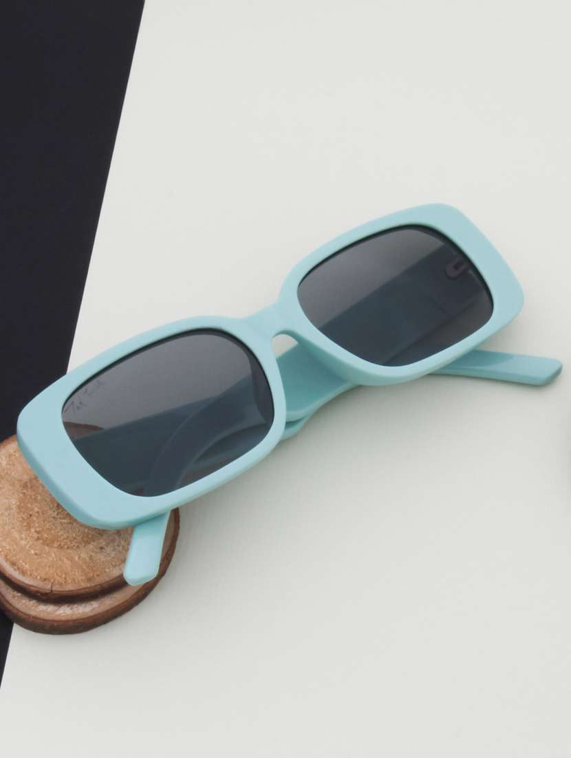 Merlot Square In Grey Sunglasses 