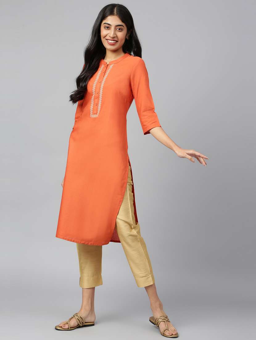 Buy online Mandarin Collar Solid Straight Kurta from Kurta Kurtis for