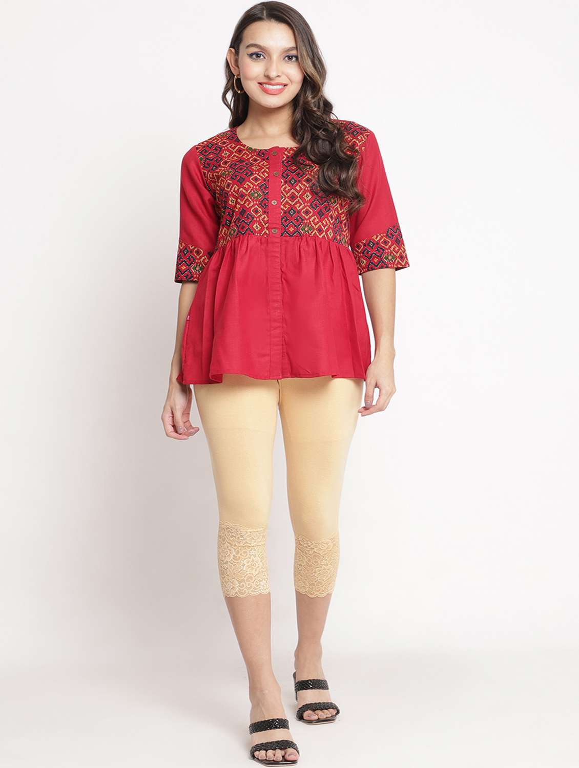 Beige Solid Leggings Capri