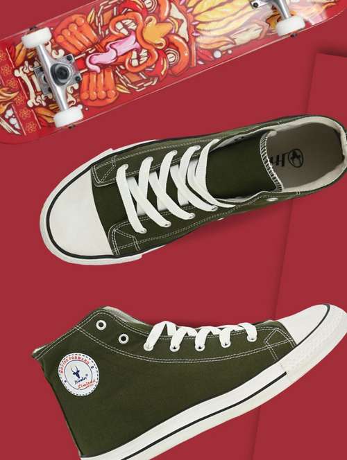 Men Solid Lace Up Sneaker