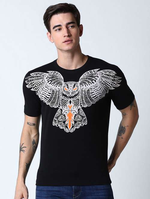 Men Round Neck Front Print T Shirt