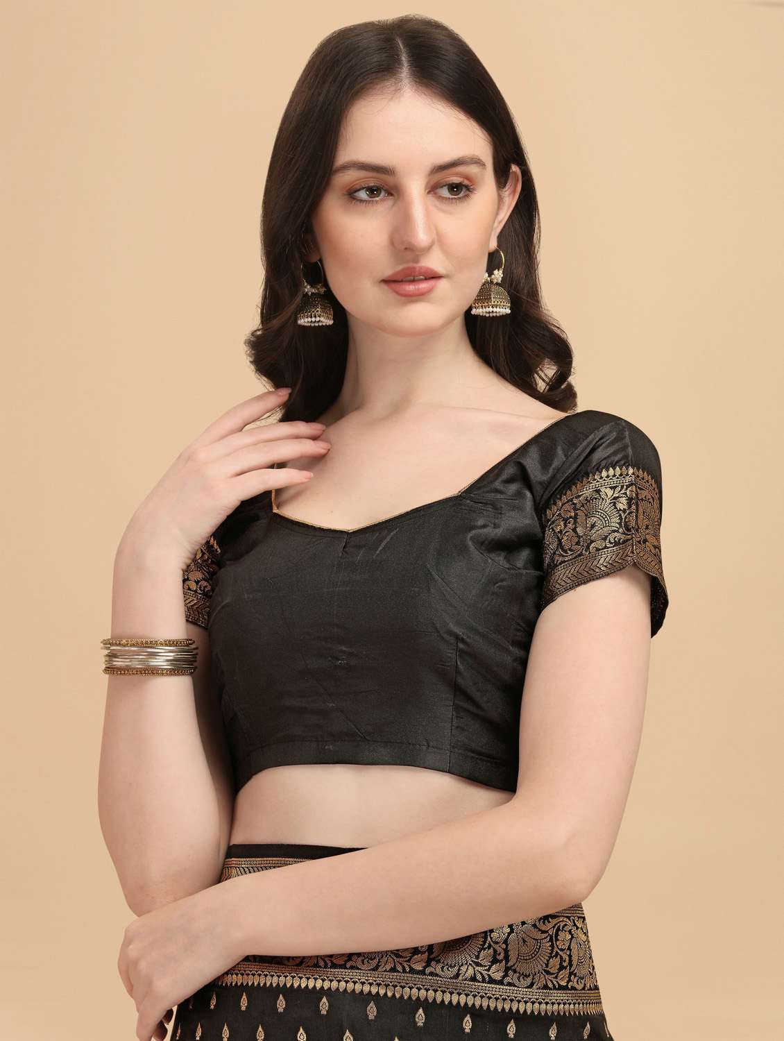 Women's Banarasi Saree With Blouse