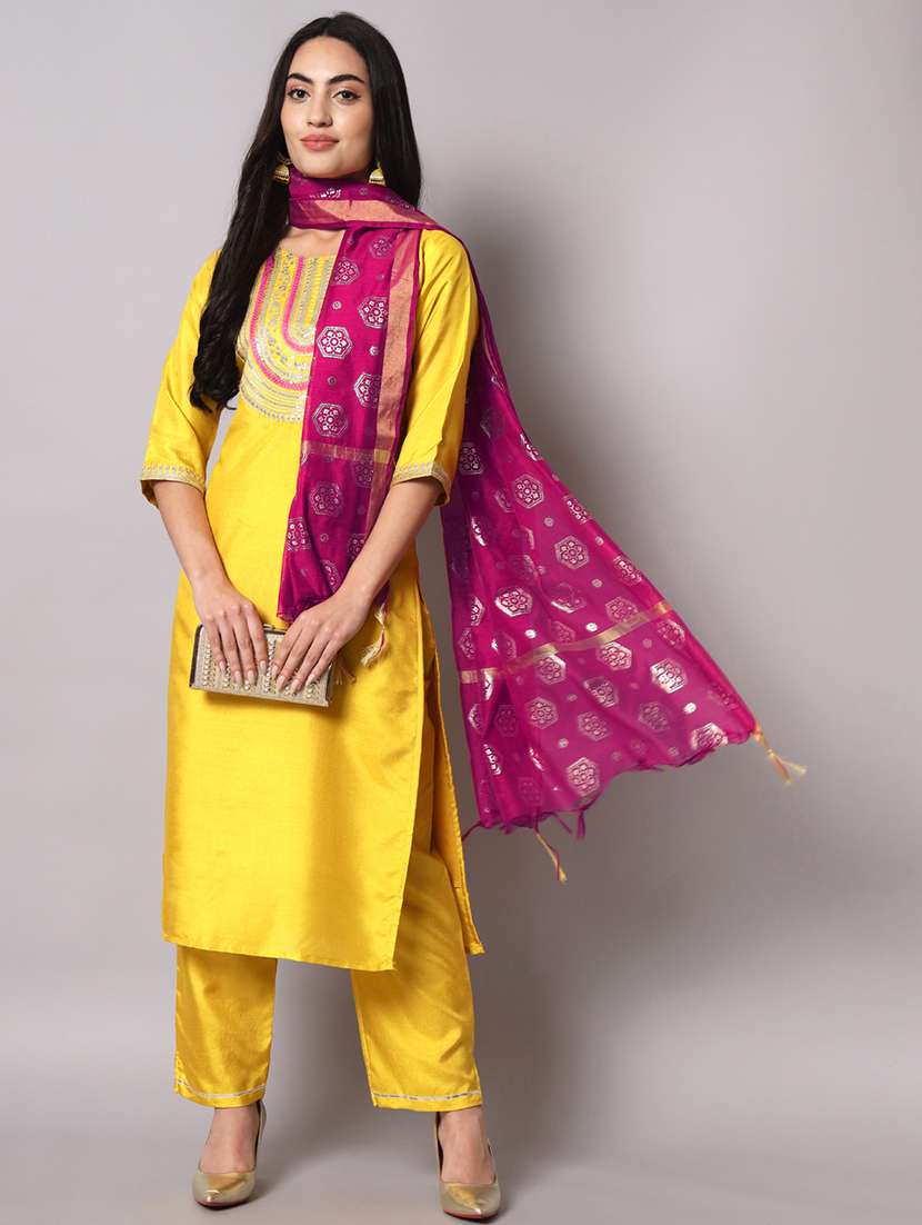 Women Three Quarter Sleeve Kurta Pant With Dupatta Set