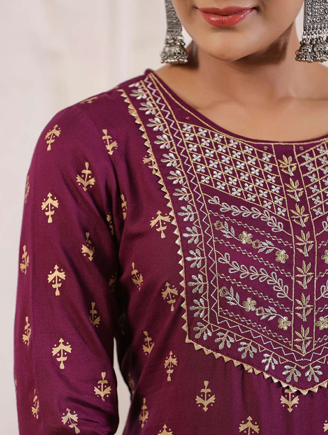 Women Three Quarter Sleeve Kurta Pant With Dupatta Set