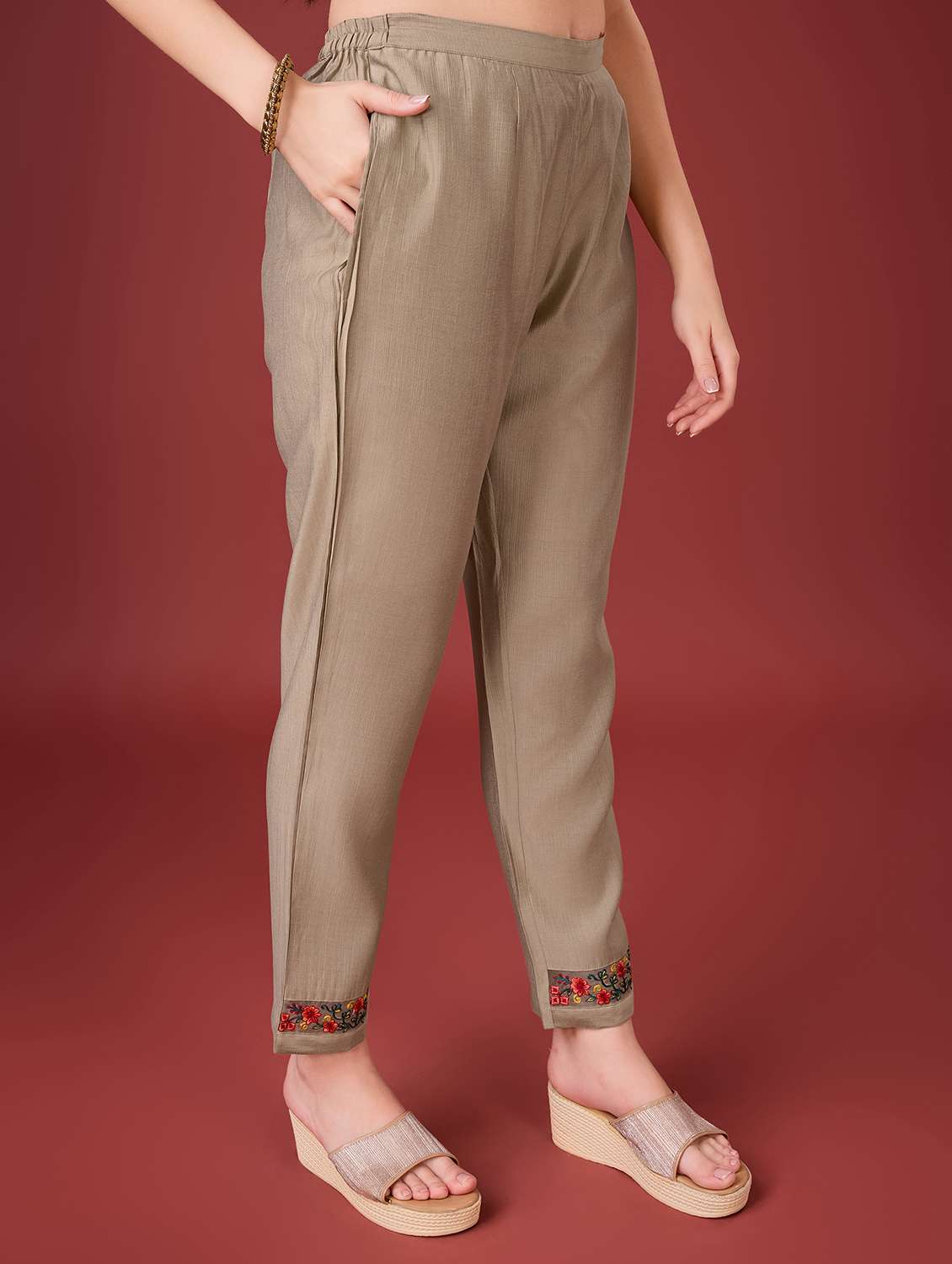 Women Embroidered Kurta Pant Set With Dupatta