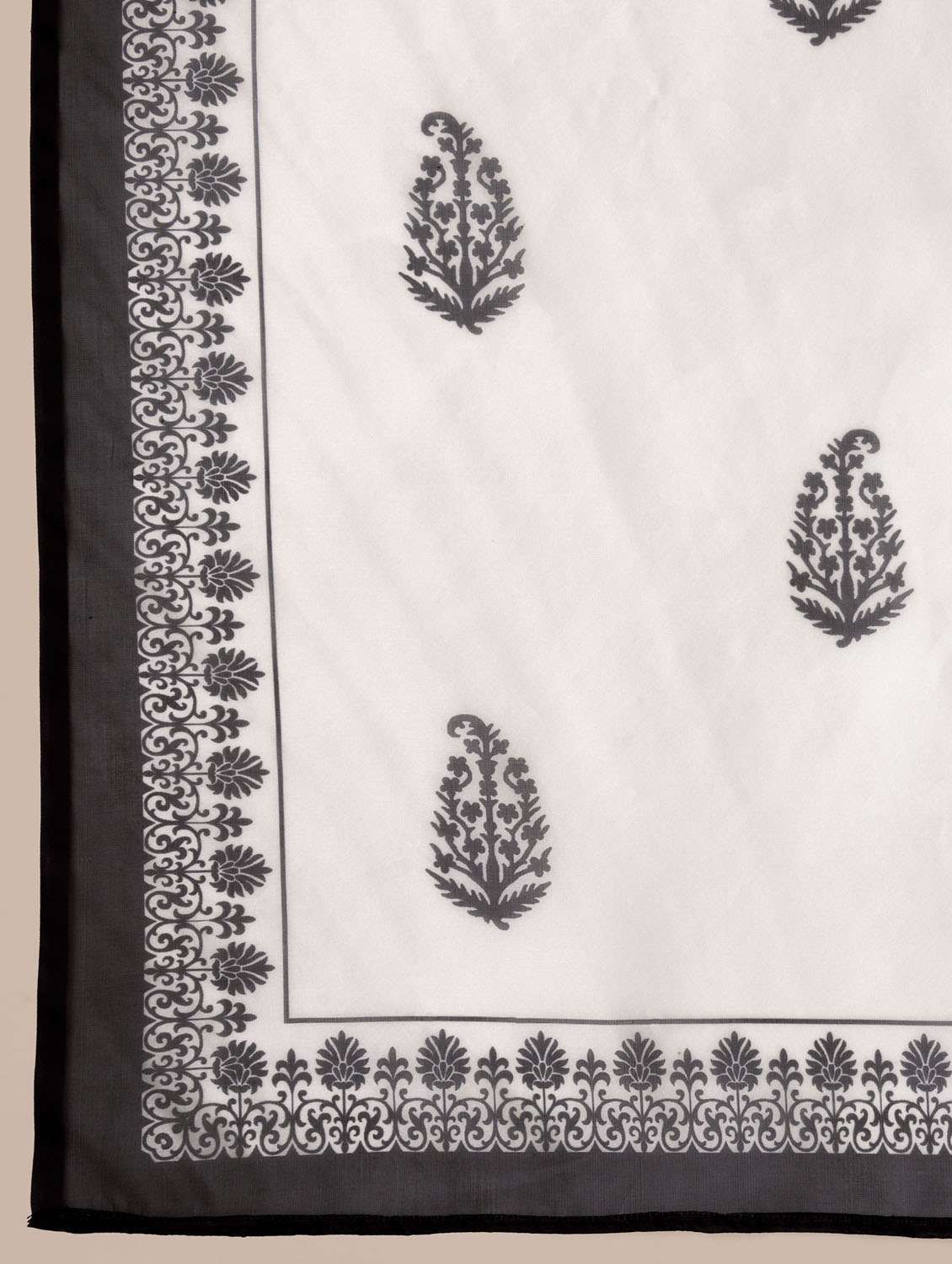 Women Three Quarter Sleeve Kurta Pant With Dupatta Set