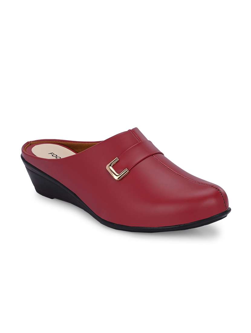 Women Solid Slip On Mule