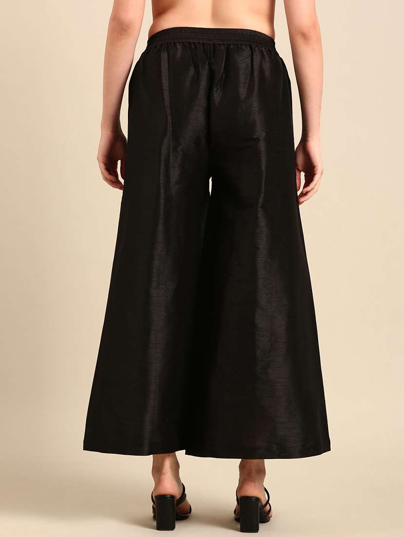 Women Solid Mid Rise Flared Palazzo