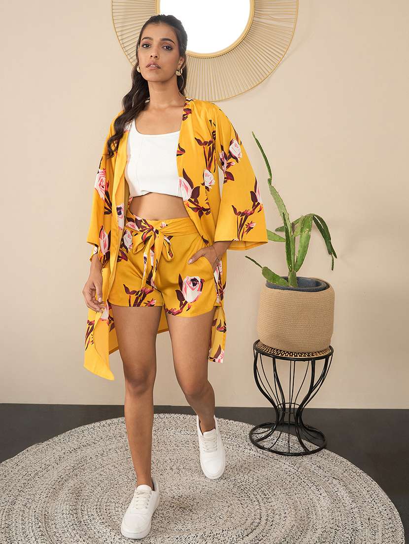 Women Floral Printed Shrug And Shorts Co Ord Set