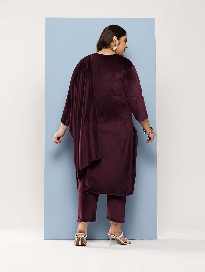 Women Plus Size Round Neck Kurta Pant Set With Dupatta