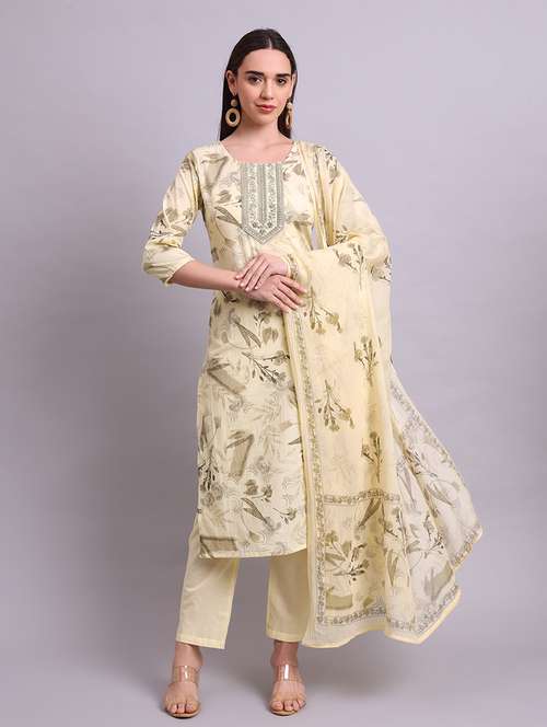 Women Three Quarter Sleeve Kurta Pant With Dupatta Set