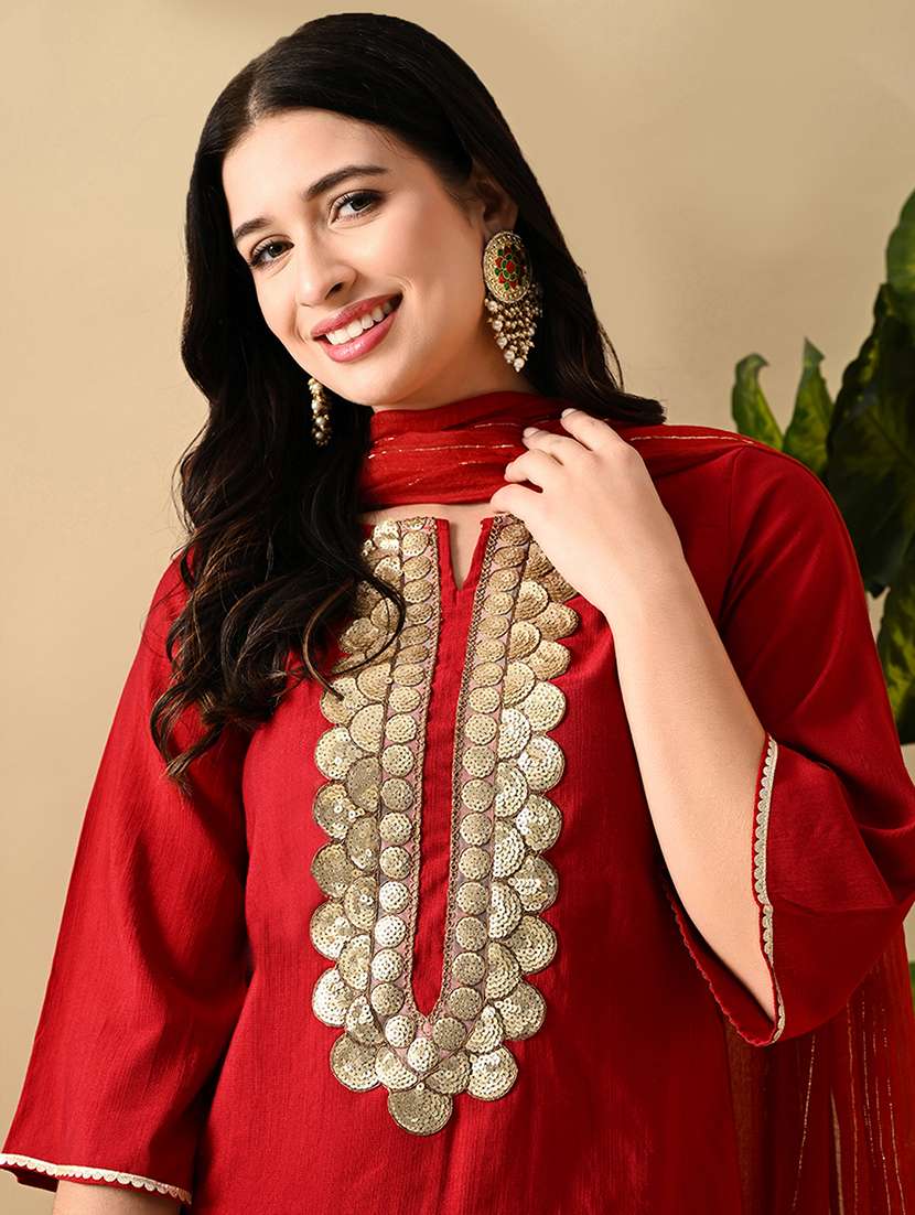 Women Gota Detailed Kurta Pant With Dupatta 