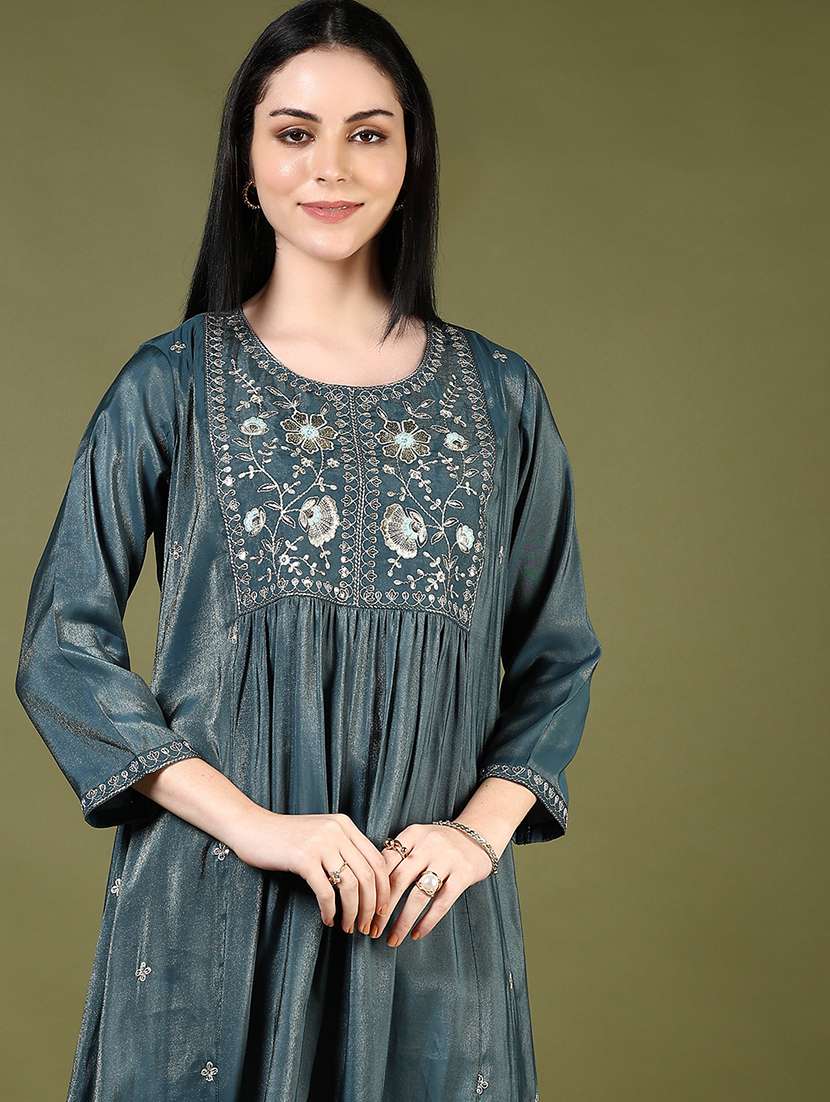 Women Embroidered Round Neck Flared Kurta