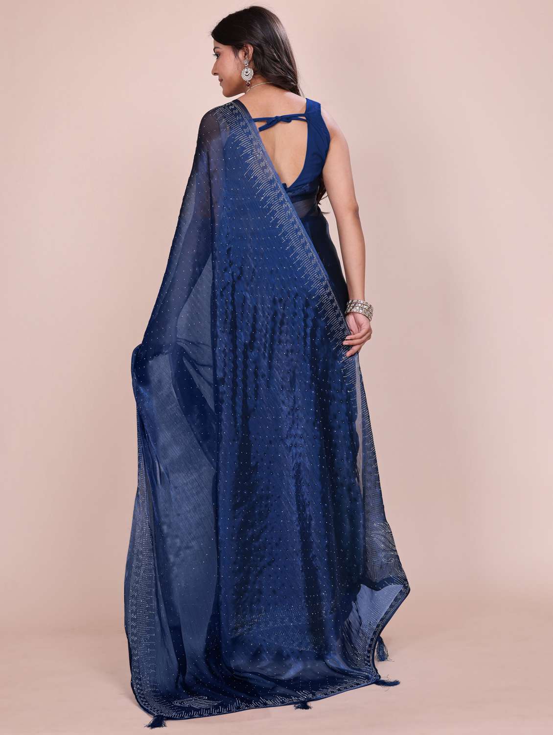Women Solid With Work Embellished Saree With Blouse