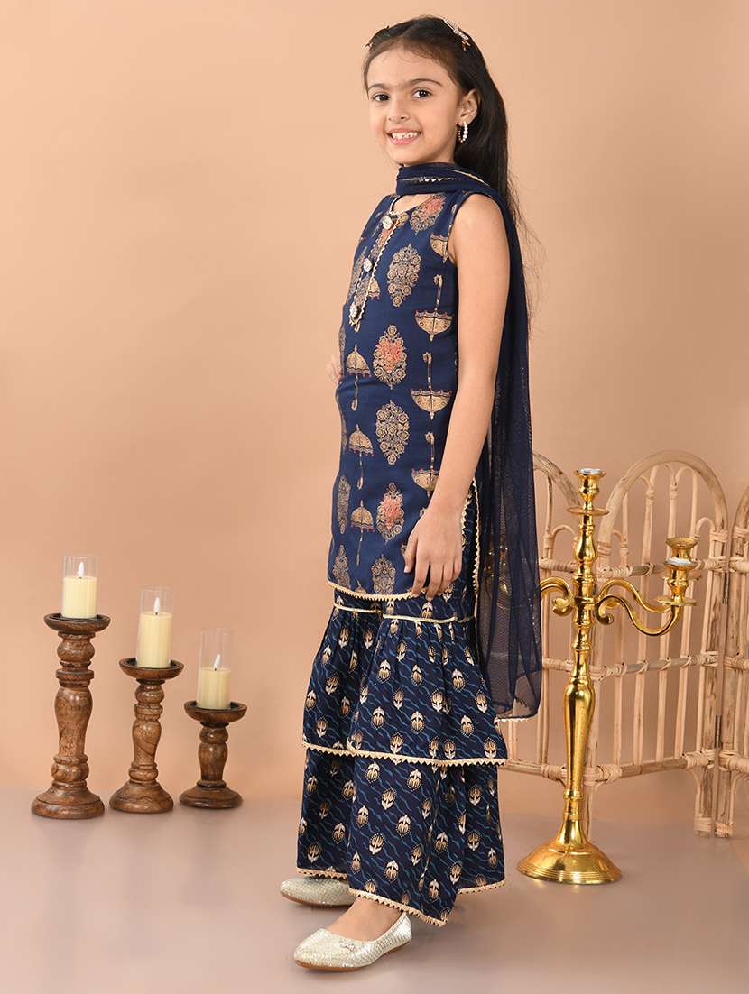 Girls Printed Sleeveless Kurta And Sharara With Dupatta 