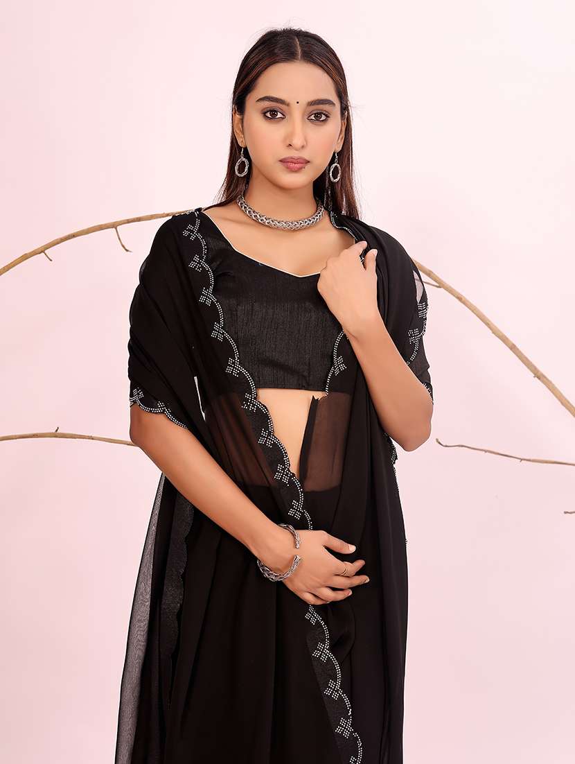 Women Solid With Bordered Embellished Saree With Blouse