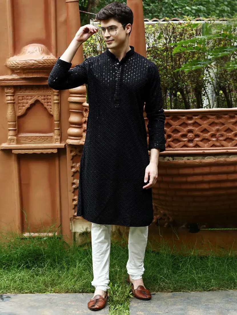 Men Solid With Work Mandarin Neck Long Kurta