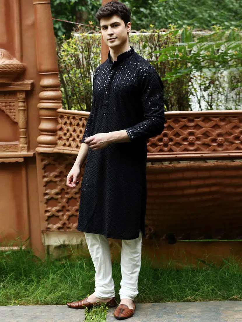 Men Solid With Work Mandarin Neck Long Kurta