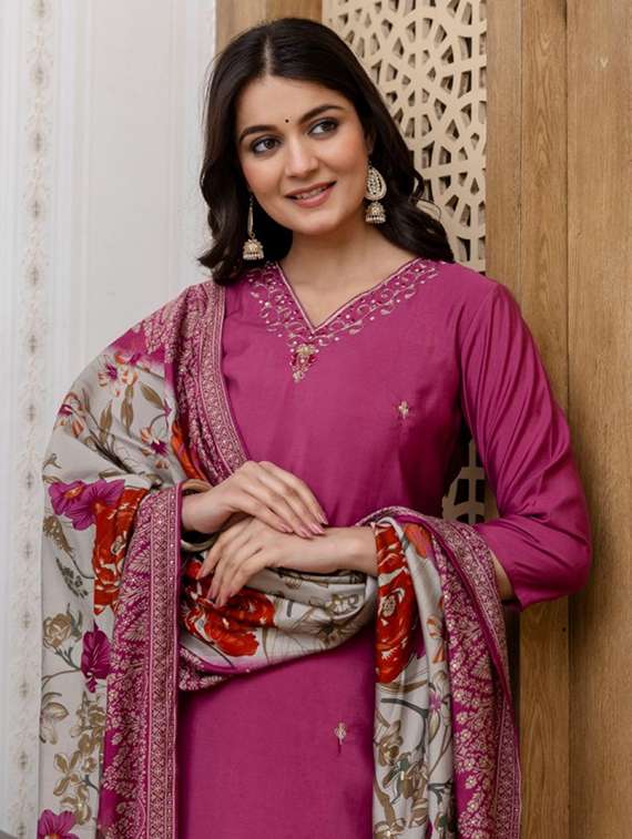 Women Three Quarter Sleeve Kurta Pant With Dupatta Set