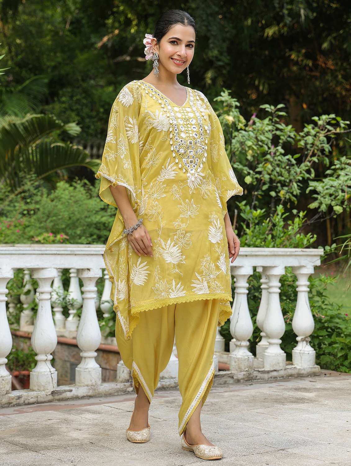 Women Embroidered Kaftan And Dhoti Set