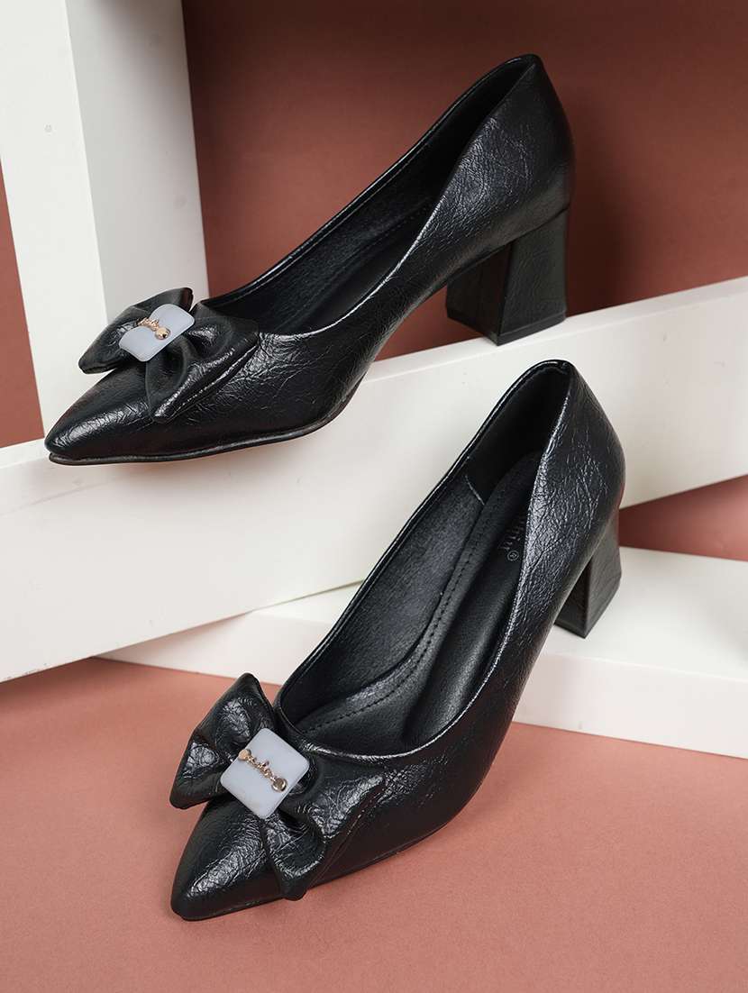 Women Black Slip On Pump