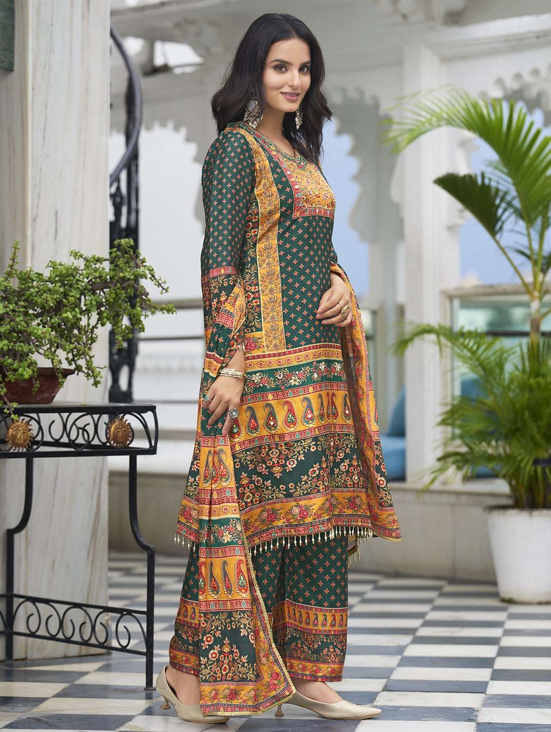 Women Printed Long Sleeve Kurta Palazzo With Dupatta Set