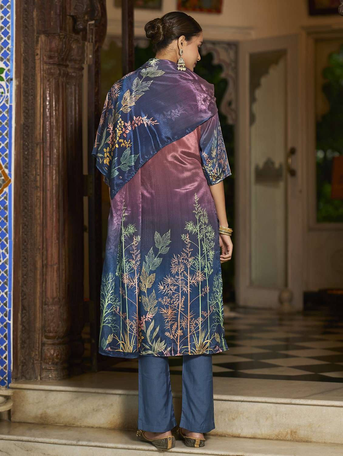 Women Floral Printed Three Quarter Sleeve Kurta Pant With Dupatta Set